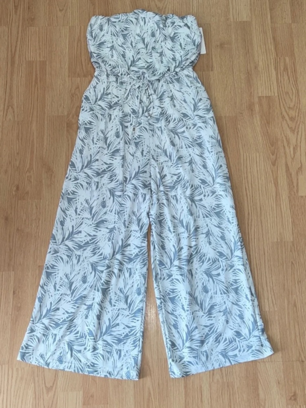 NWT J. Valdi Strapless Gray & White Tropical Cropped Jumpsuit / Coverup Size S - Picture 11 of 11